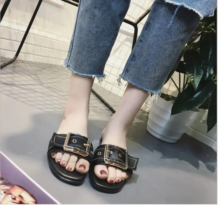 2022 Fashion  New Flat Peep Toe Belt Buckle Sandals