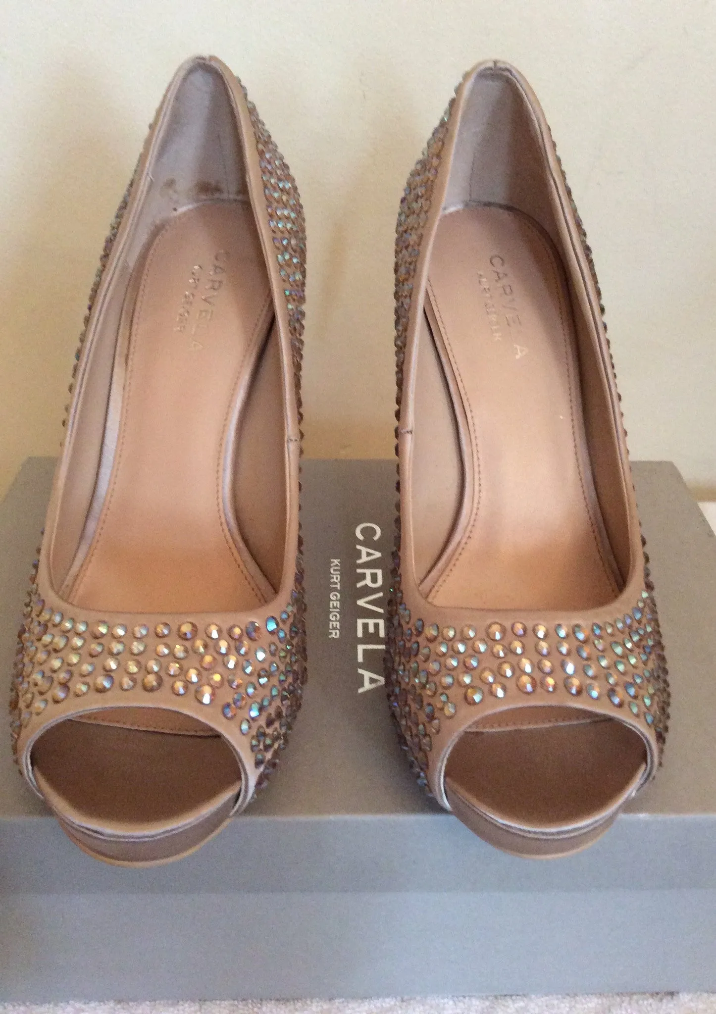 Brand New Carvela Nude Satin Jewel Trim Peeptoe Heels Size 6/39