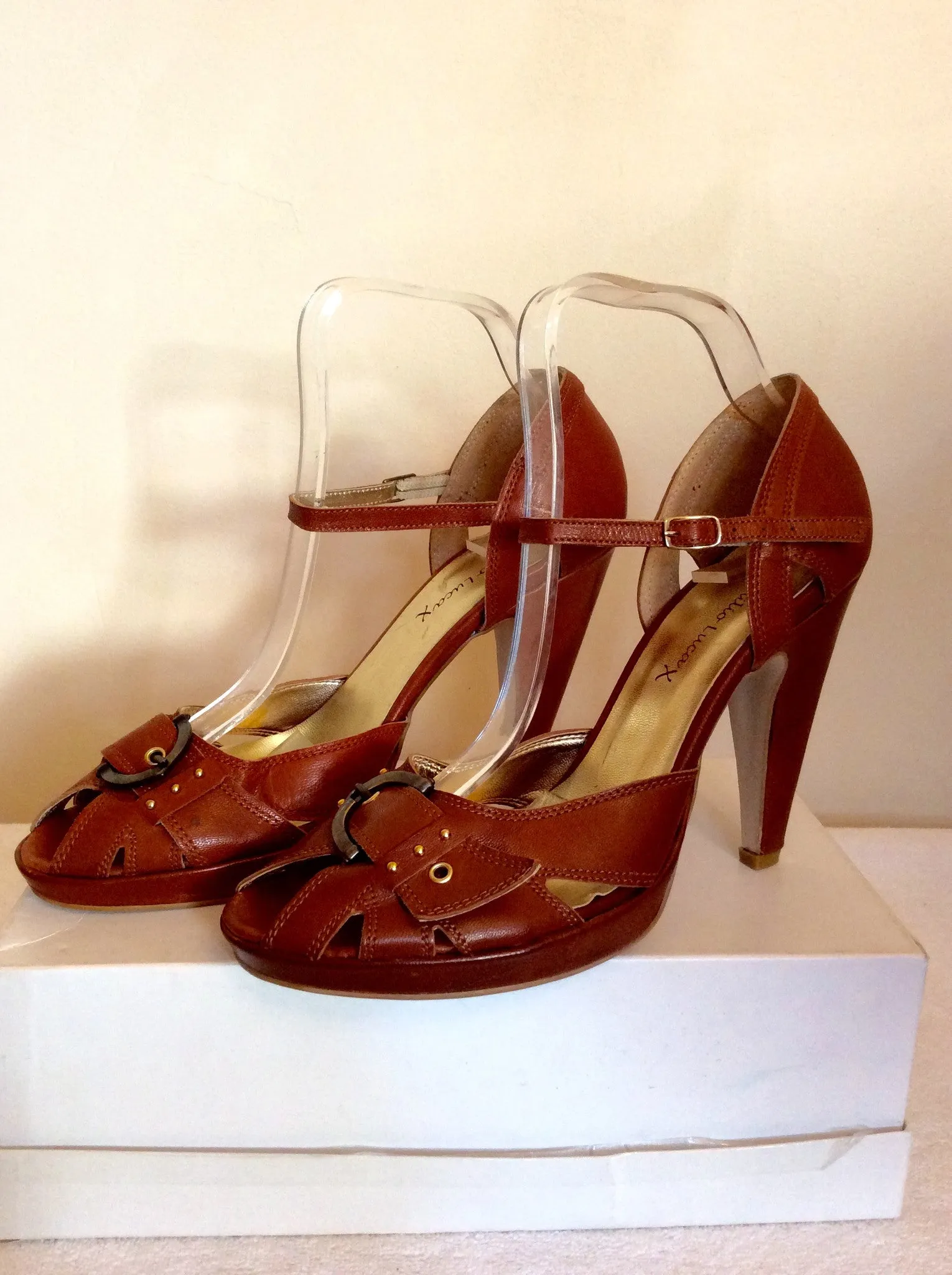 Brand New Emilio Lucax Tan Brown Leather Peeptoe Sandals Size 7/40