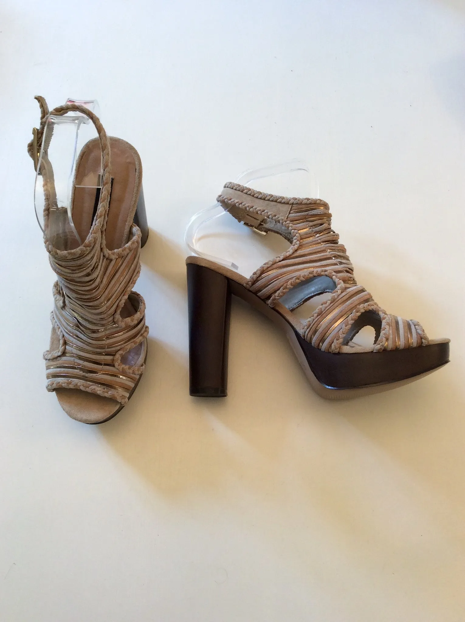 BRAND NEW FRENCH CONNECTION BEIGE & GOLD SUEDE PLATFORM SOLE HIGH HEEL SANDALS SIZE 5/38
