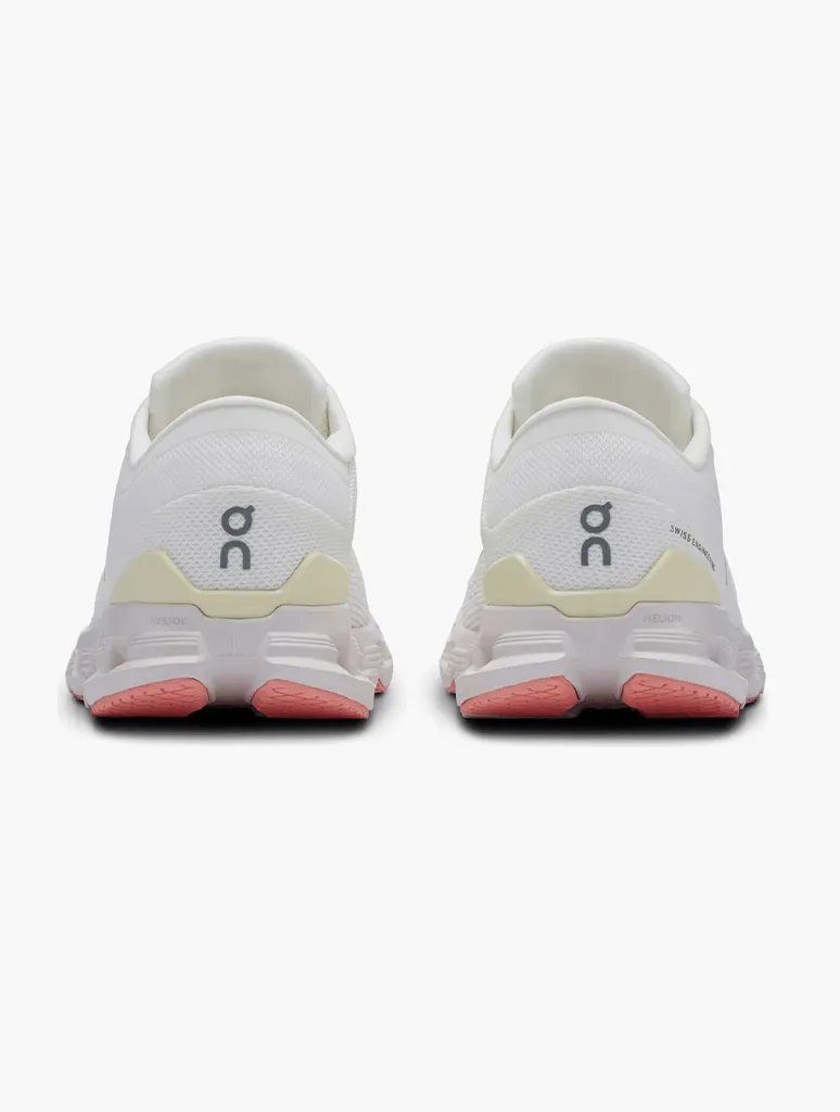 ON Running Cloud X 4 Sneaker