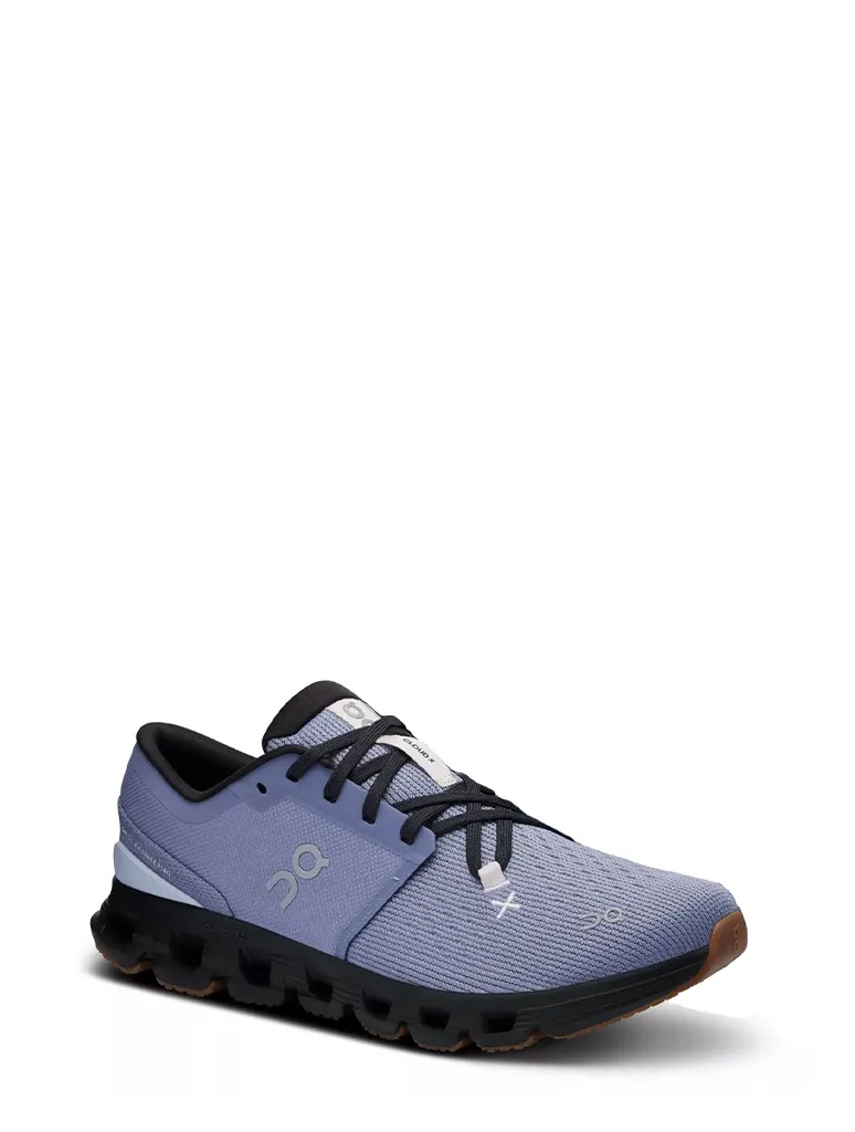 ON Running Cloud X 4 Sneaker