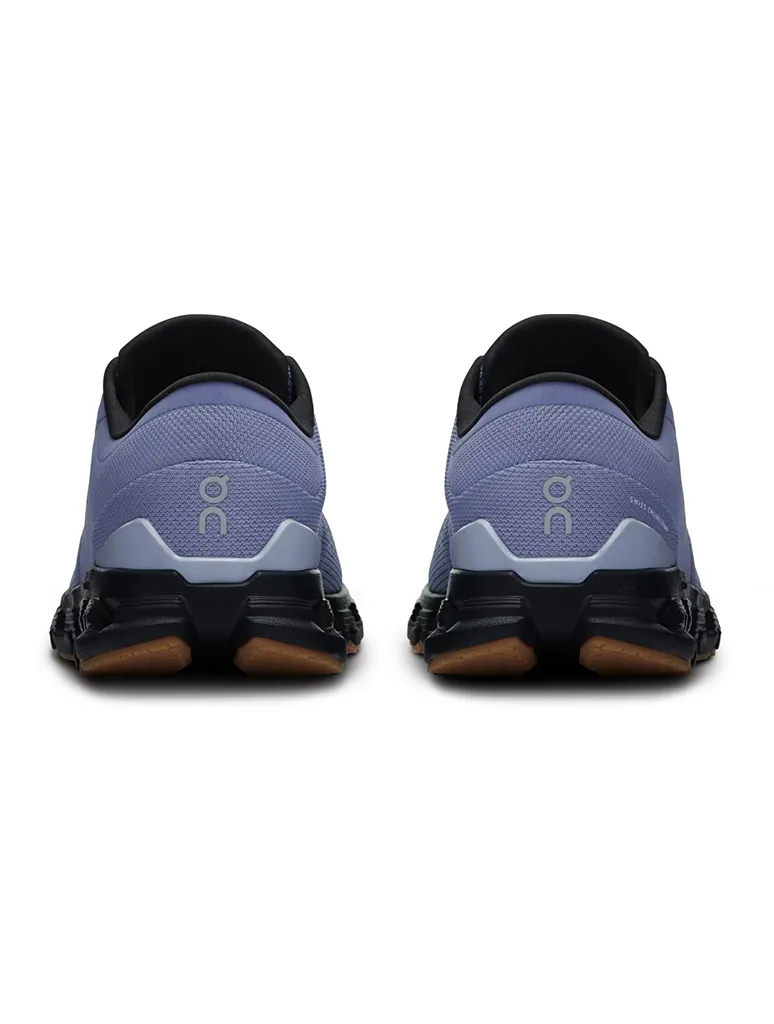 ON Running Cloud X 4 Sneaker