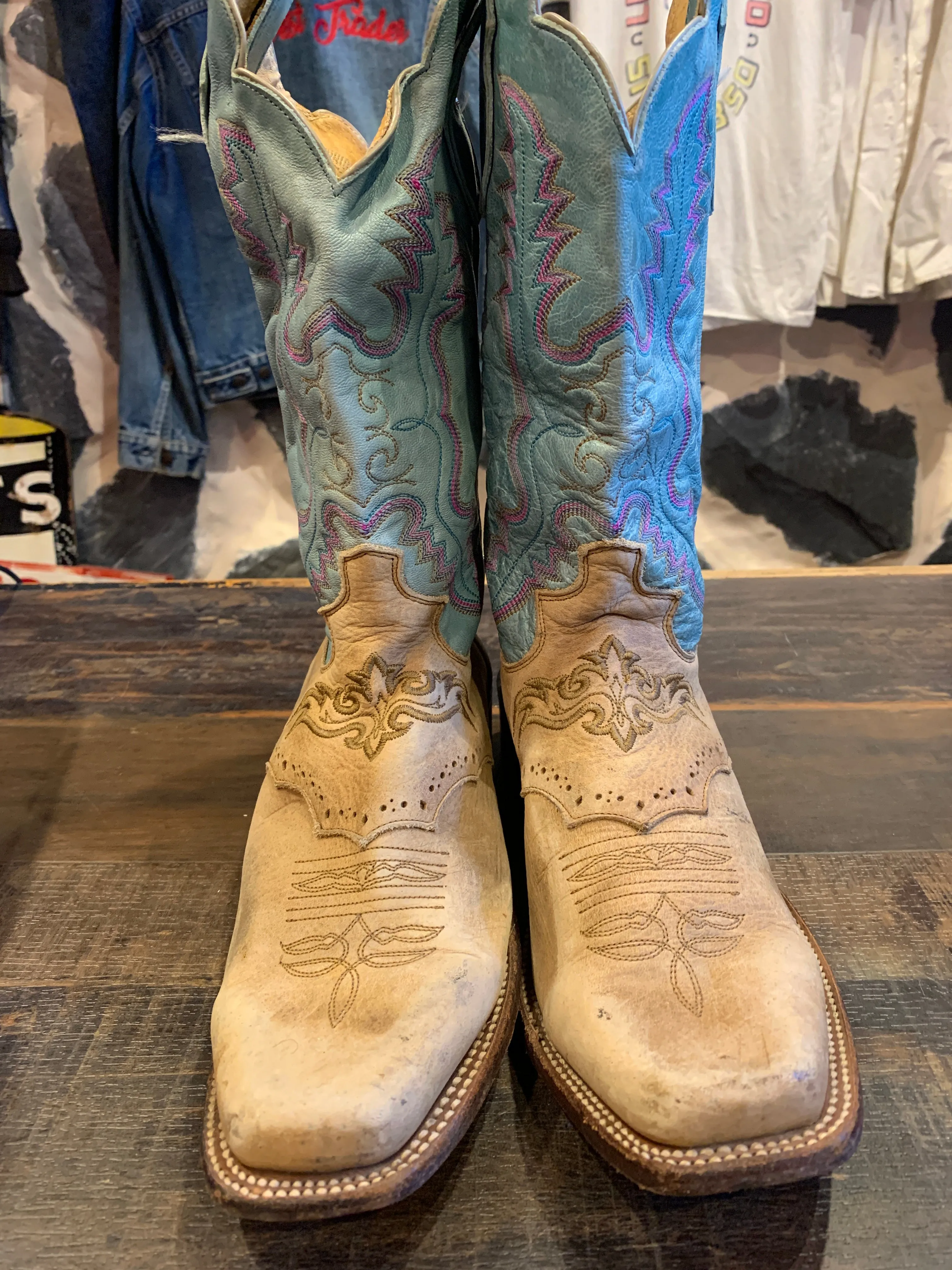 Vintage Justin Turquoise 2 Tone, 10c