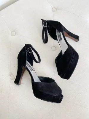 Vintage UNLISTED Black Peep toe Heels 7.5